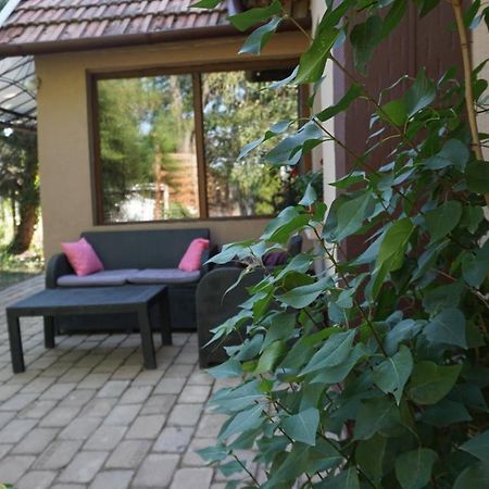 Edes Otthon Apartman Gyula Buitenkant foto